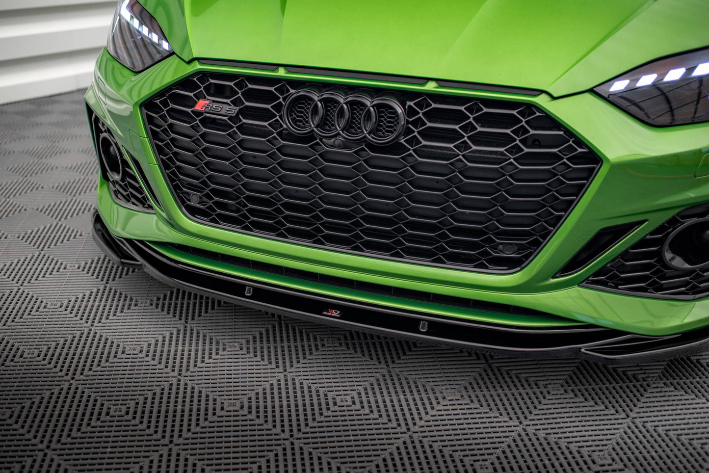 Front Ansatz V.3 für Audi RS5 F5 Facelift schwarz Hochglanz