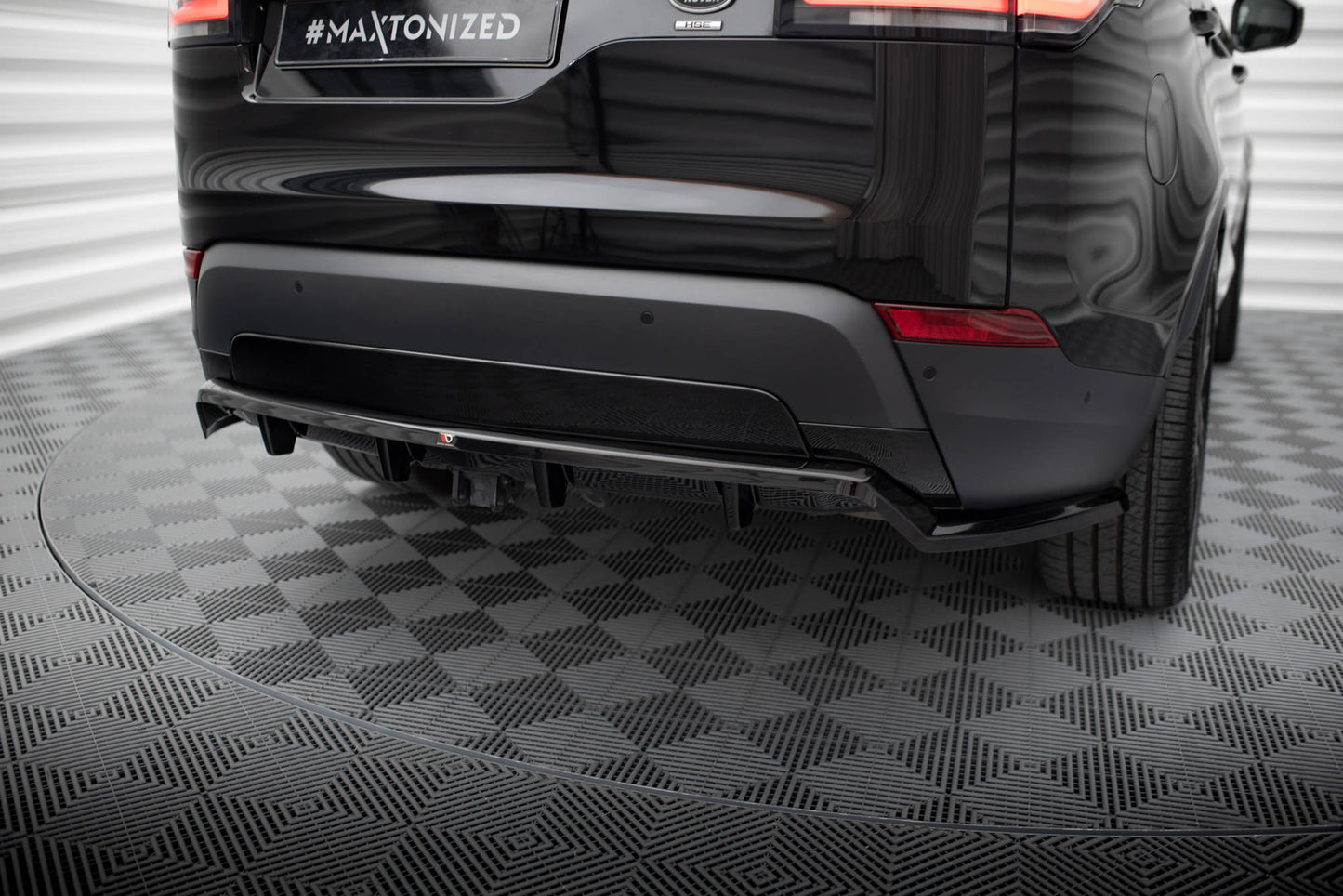 Mittlerer Cup Diffusor DTM Look Heck Ansatz für Land Rover Discovery HSE Mk5 schwarz Hochglanz