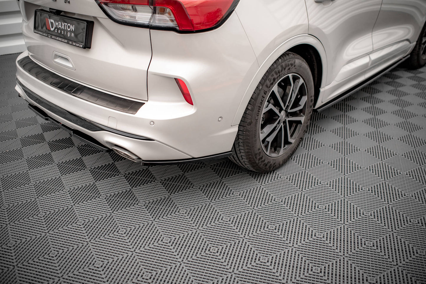 Heck Ansatz Flaps Diffusor für Ford Kuga ST-Line Mk3 Carbon Look