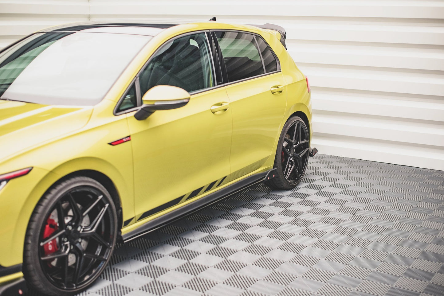 Seitenschweller Ansatz V.2 für + Flaps für VW Golf GTI / GTE / GTI Clubsport / GTD / R-Line Mk8