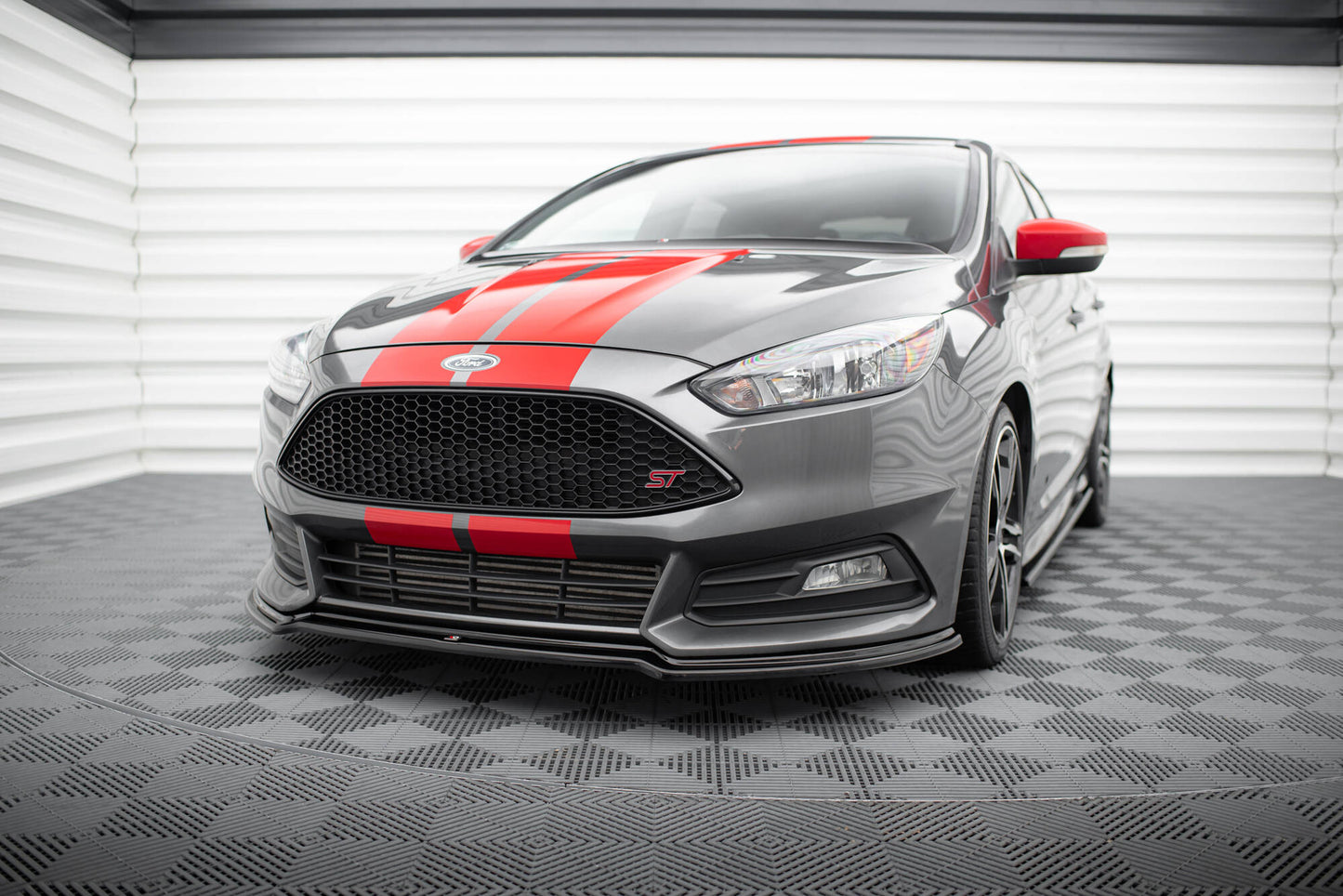 Front Ansatz V.3 für Ford Focus ST Mk3 FL schwarz Hochglanz