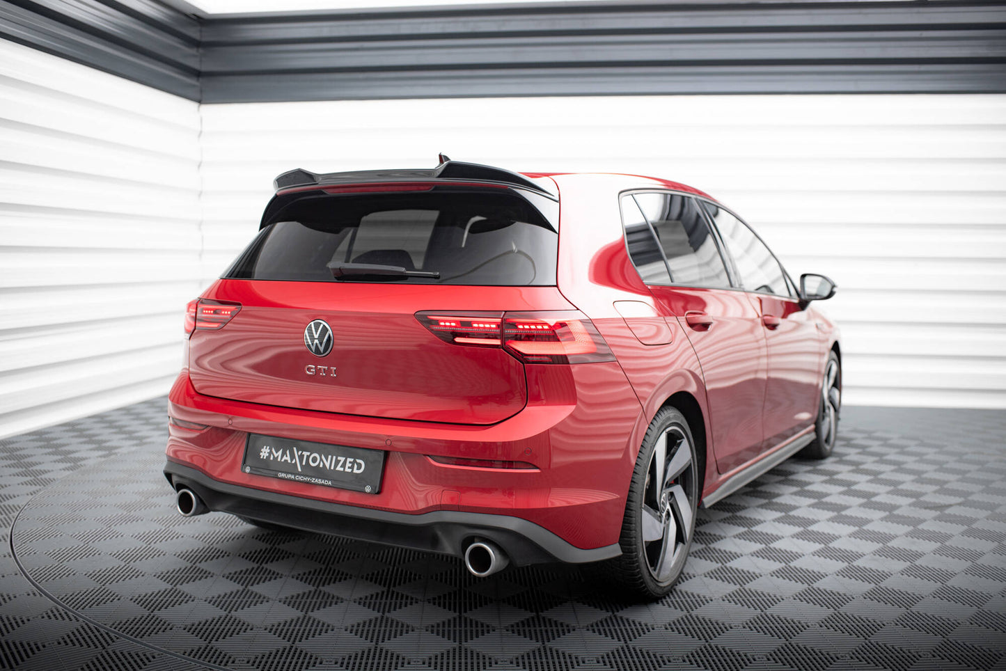 Spoiler CAP 3D für VW Golf GTI / GTE / GTD / R-Line / R Mk8 schwarz Hochglanz