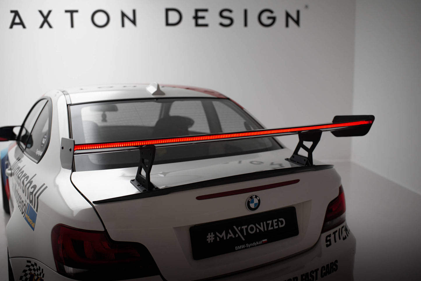 Carbon Spoiler With Internal Brackets Uprights V.2 + LED BMW 1er M E82