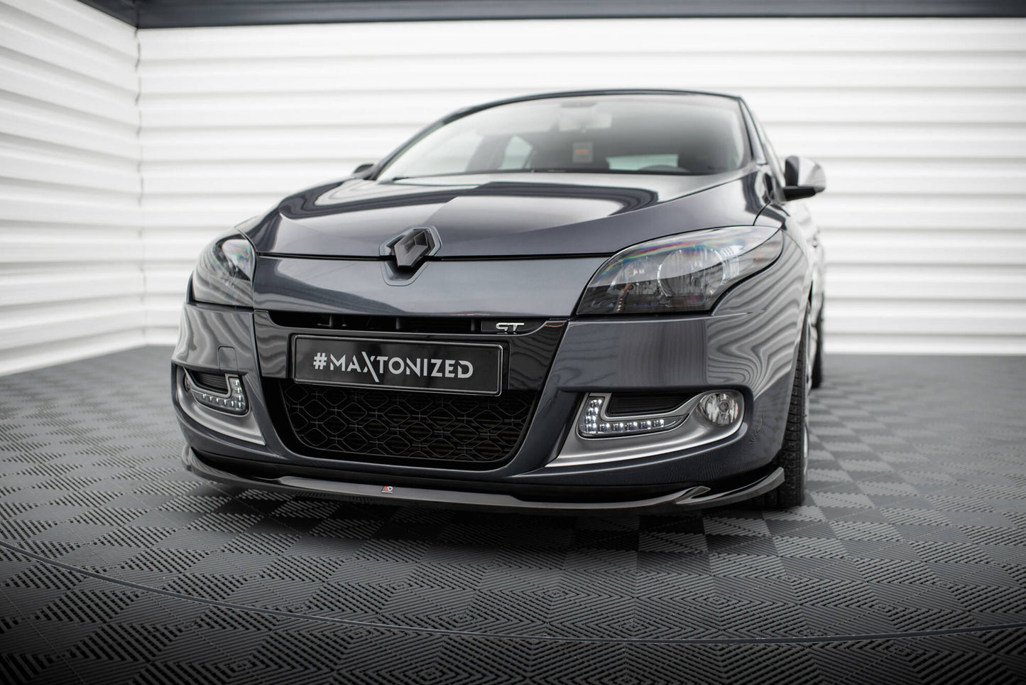 Front Ansatz V.2 für Renault Megane GT Mk3 Facelift schwarz Hochglanz