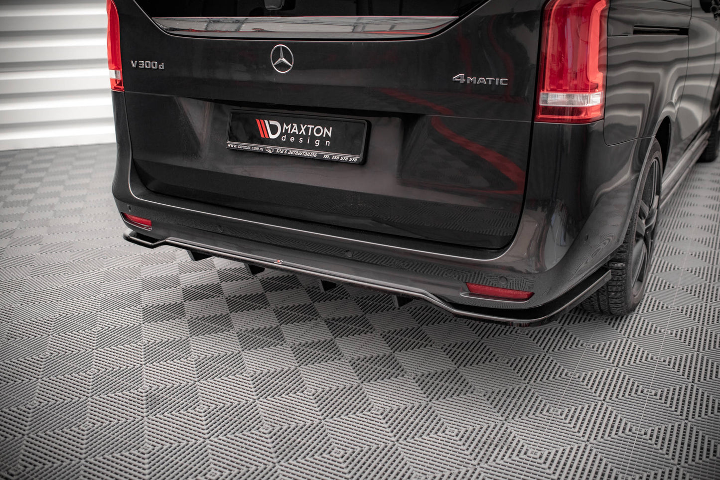 Mittlerer Cup Diffusor DTM Look Heck Ansatz für Mercedes-Benz V-Klasse AMG-Line W447 Facelift schwarz Hochglanz