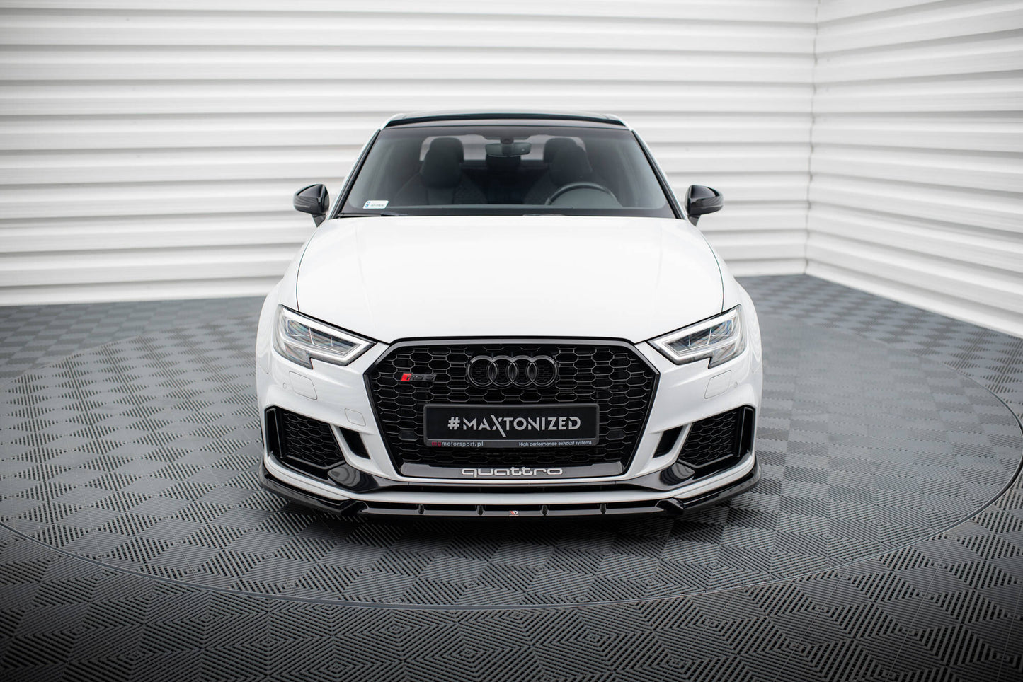 Front Ansatz V.3 für Audi RS3 Limousine 8V Facelift schwarz Hochglanz