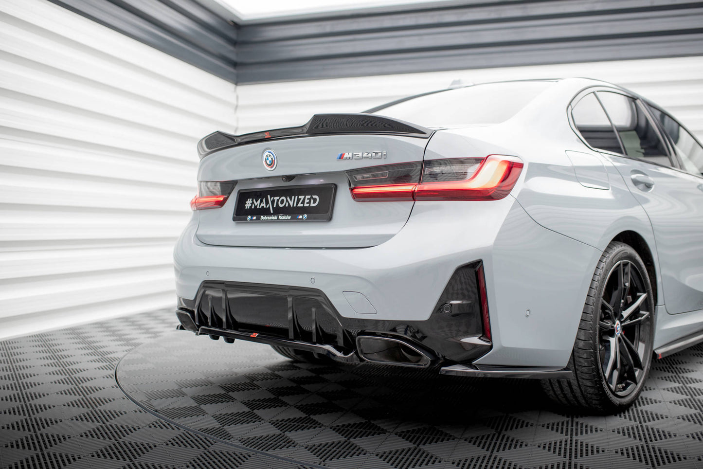 Mittlerer Cup Diffusor DTM Look Heck Ansatz für V.1 BMW M340i G20 / G21 Facelift schwarz Hochglanz
