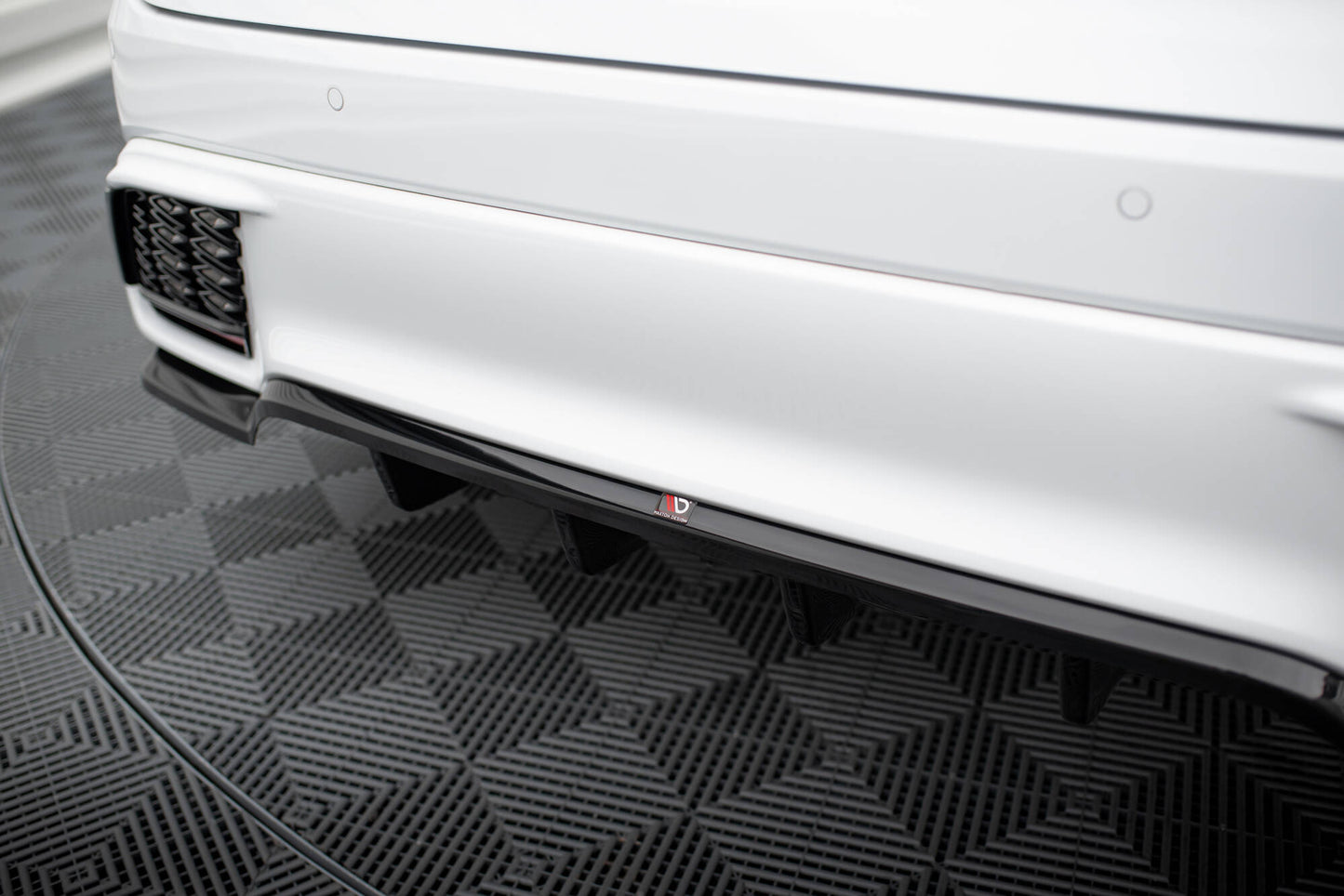 Mittlerer Cup Diffusor DTM Look Heck Ansatz für Lexus RX F-Sport Mk5 schwarz Hochglanz