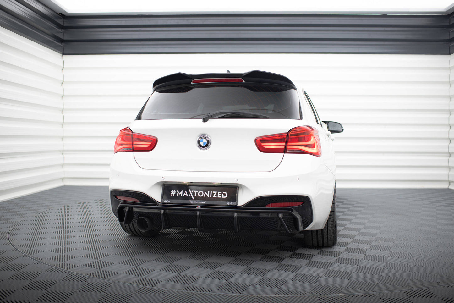 Diffusor Heck Ansatz V.3 für BMW 1er M-Paket F20 Facelift (Einzelauspuff li.)