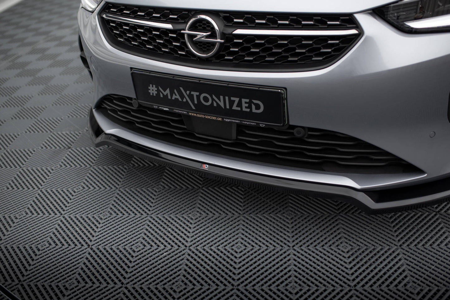 Front Ansatz V.2 für Opel Corsa F ( Mk6) schwarz Hochglanz