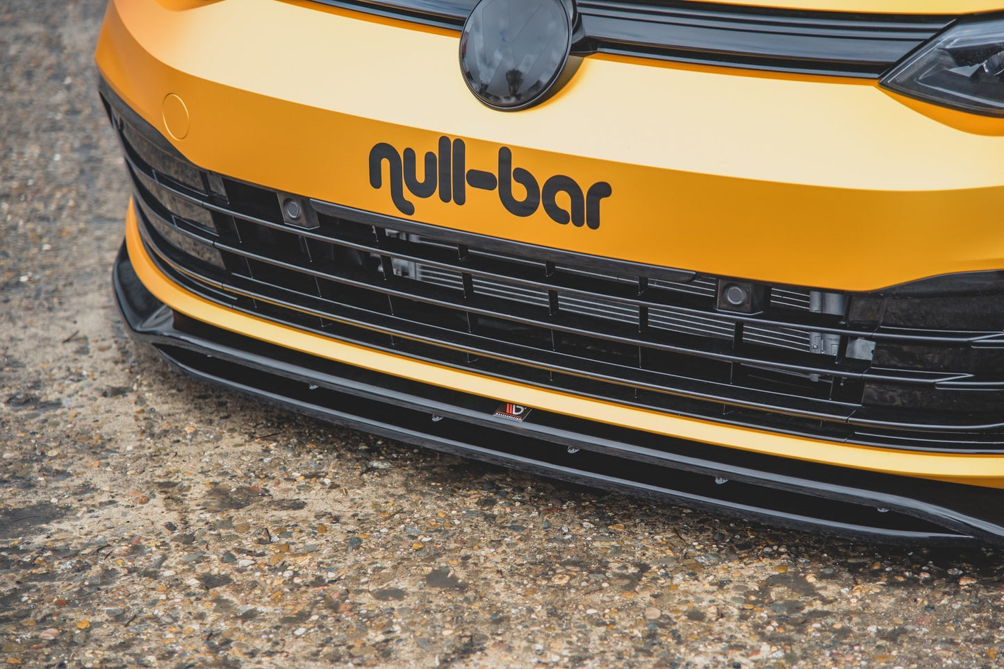 Front Ansatz V.2 für VW Golf Mk8 schwarz Hochglanz