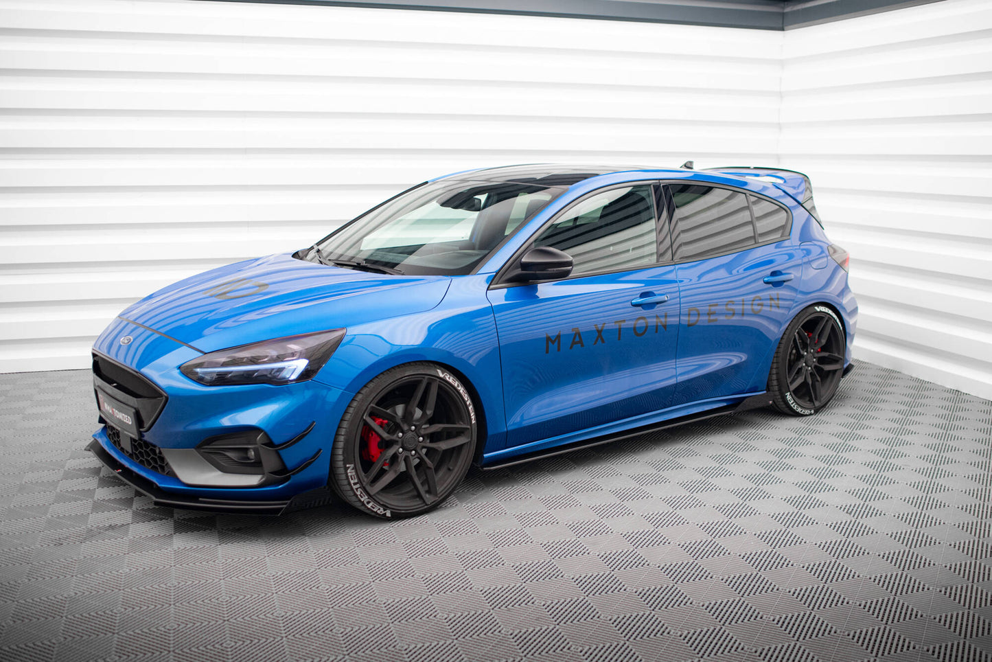 Street Pro Seitenschweller Ansatz für + Flaps Ford Focus ST / ST-Line Mk4 schwarz Hochglanz