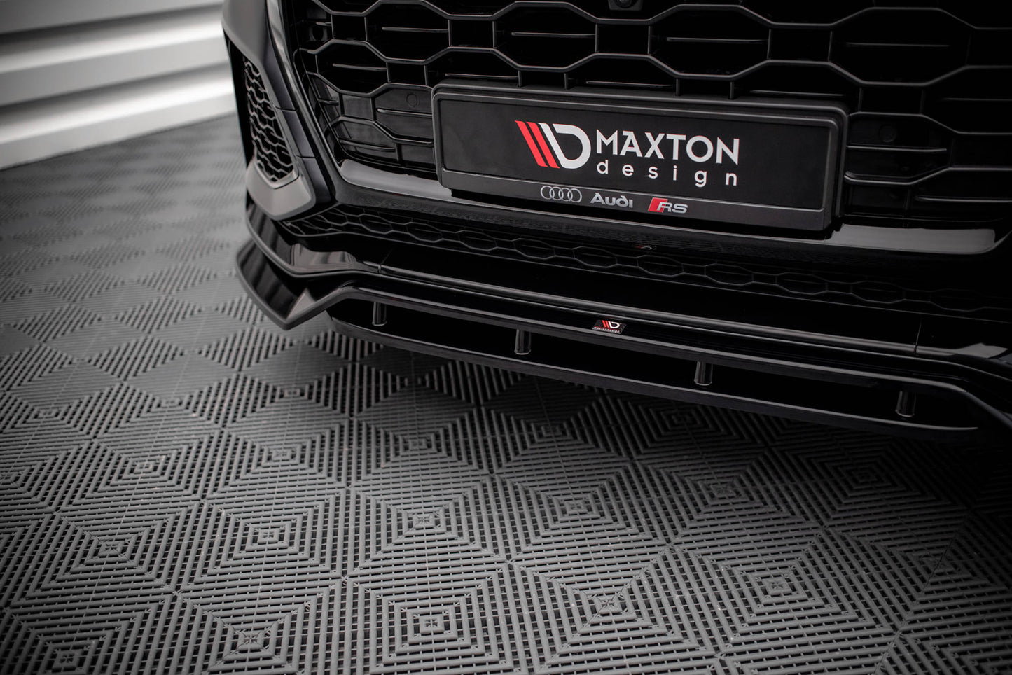 Front Ansatz V.3 für Audi RSQ8 Mk1 schwarz Hochglanz