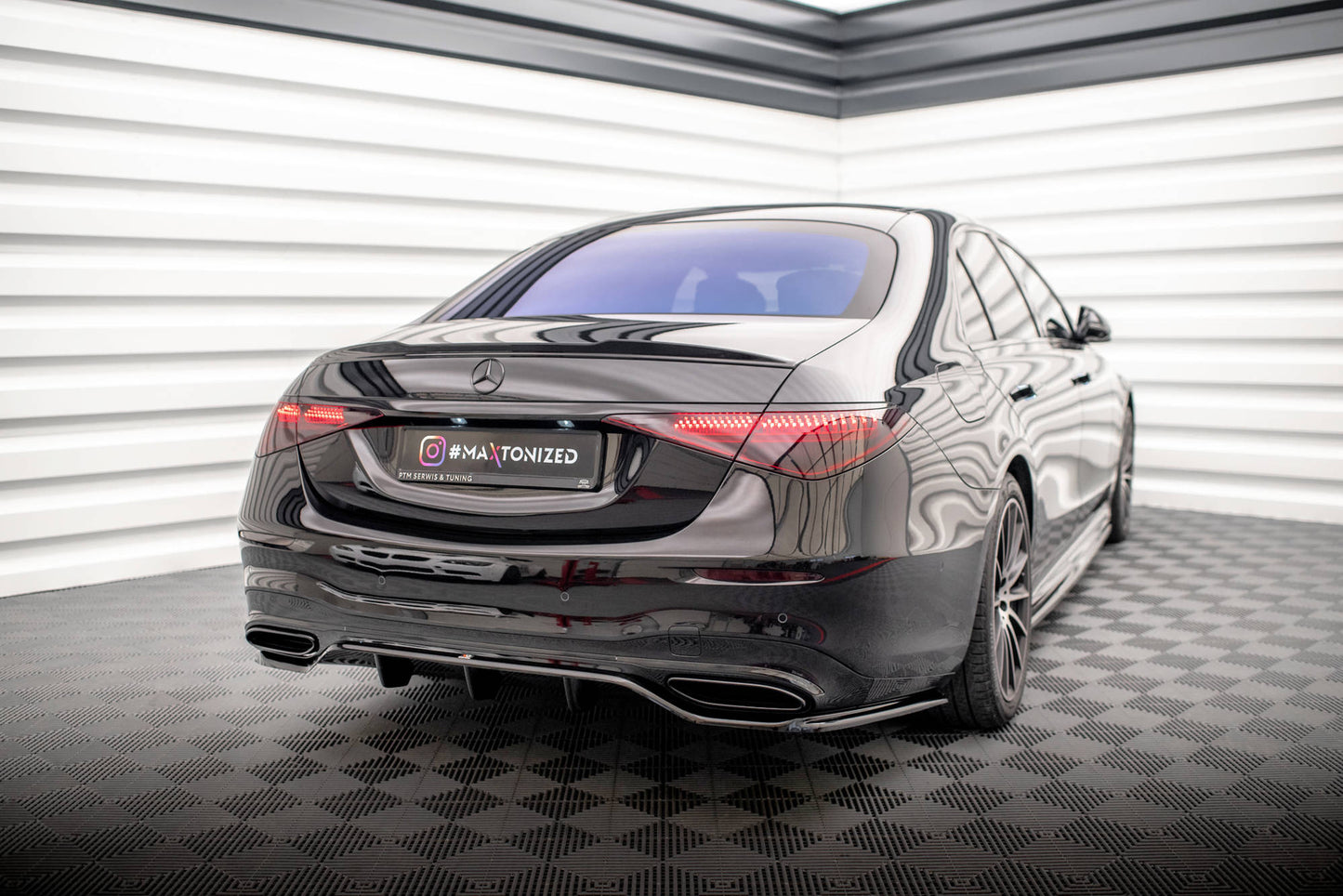 Mittlerer Cup Diffusor DTM Look Heck Ansatz für Mercedes-Benz S AMG-Line W223 schwarz Hochglanz
