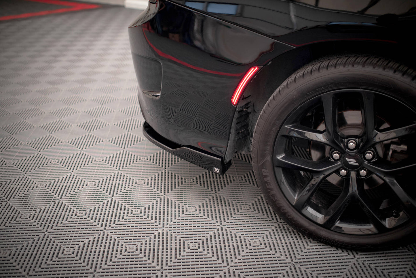 Heck Ansatz Flaps Diffusor für Dodge Charger SRT Mk7 Facelift schwarz matt
