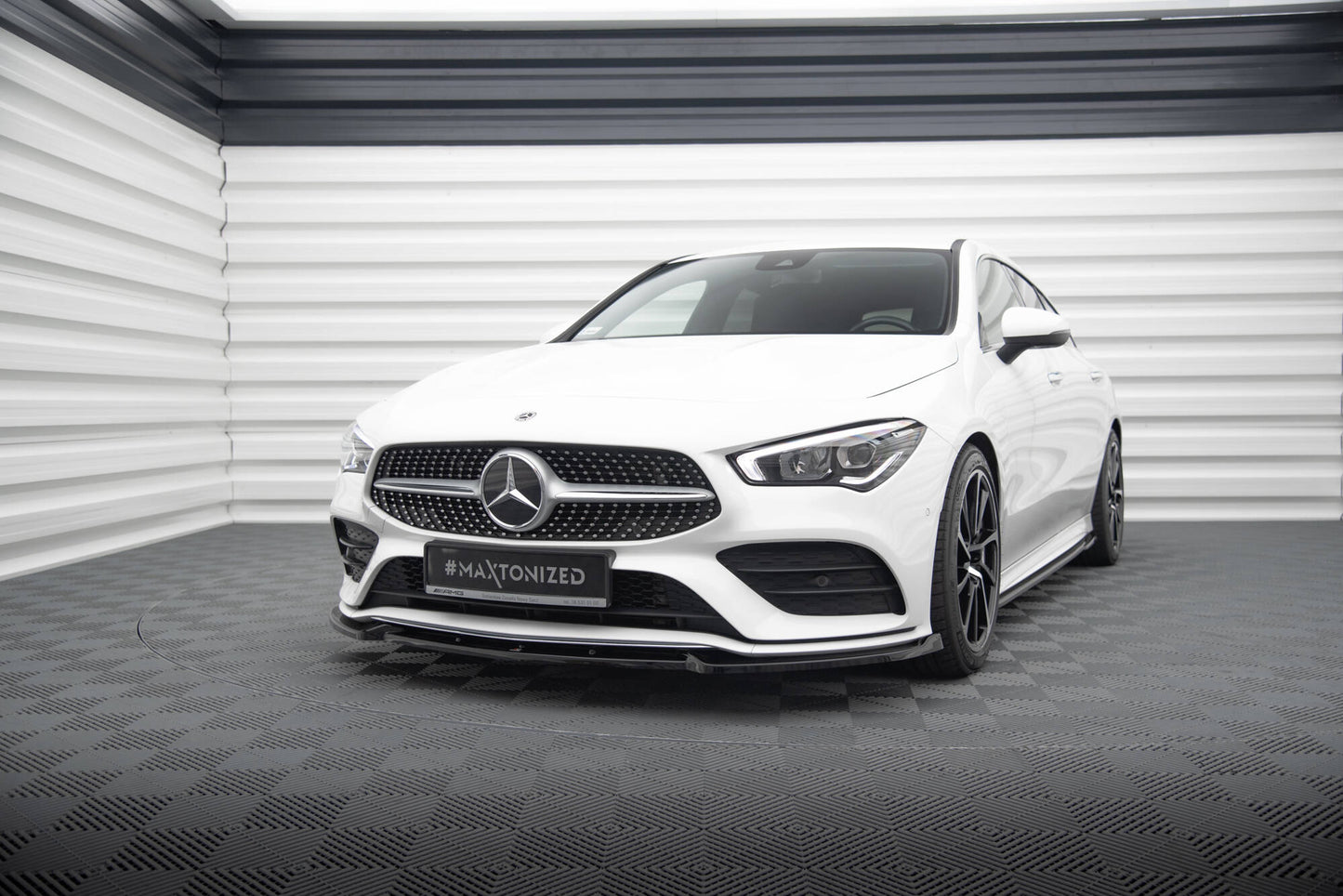 Front Ansatz V.2 für Mercedes-Benz CLA A35 AMG / AMG-Line C118 schwarz Hochglanz
