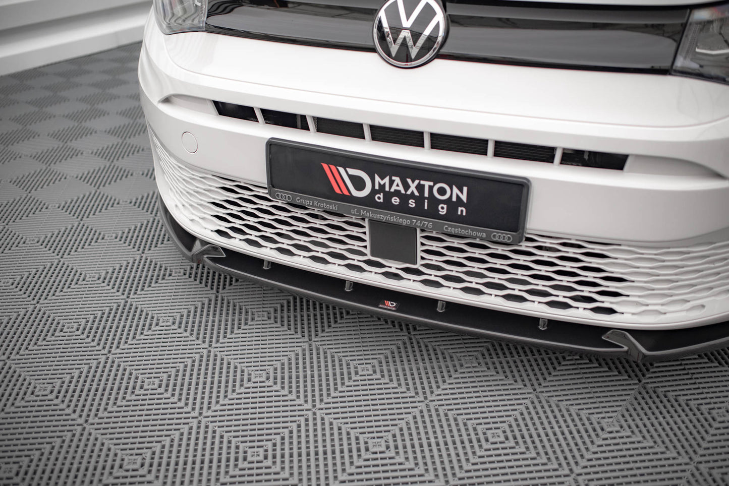 Front Ansatz V.2 für VW Caddy Mk5 schwarz Hochglanz