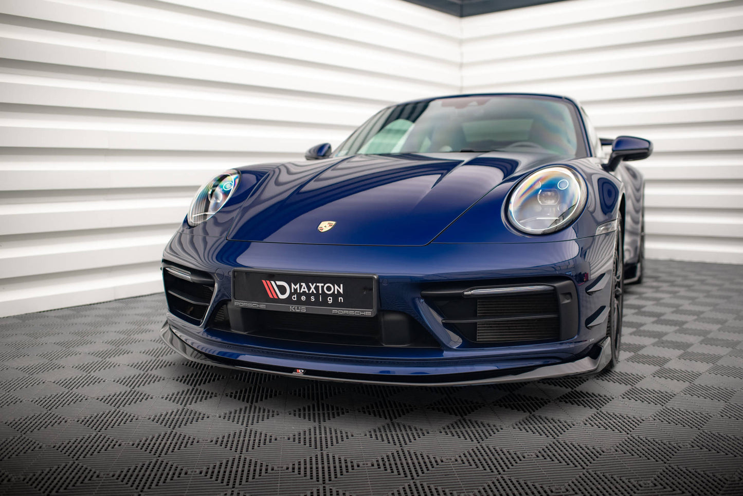 Front Ansatz V.2 für Porsche 911 Carrera Aero / Carrera GTS 992 schwarz Hochglanz