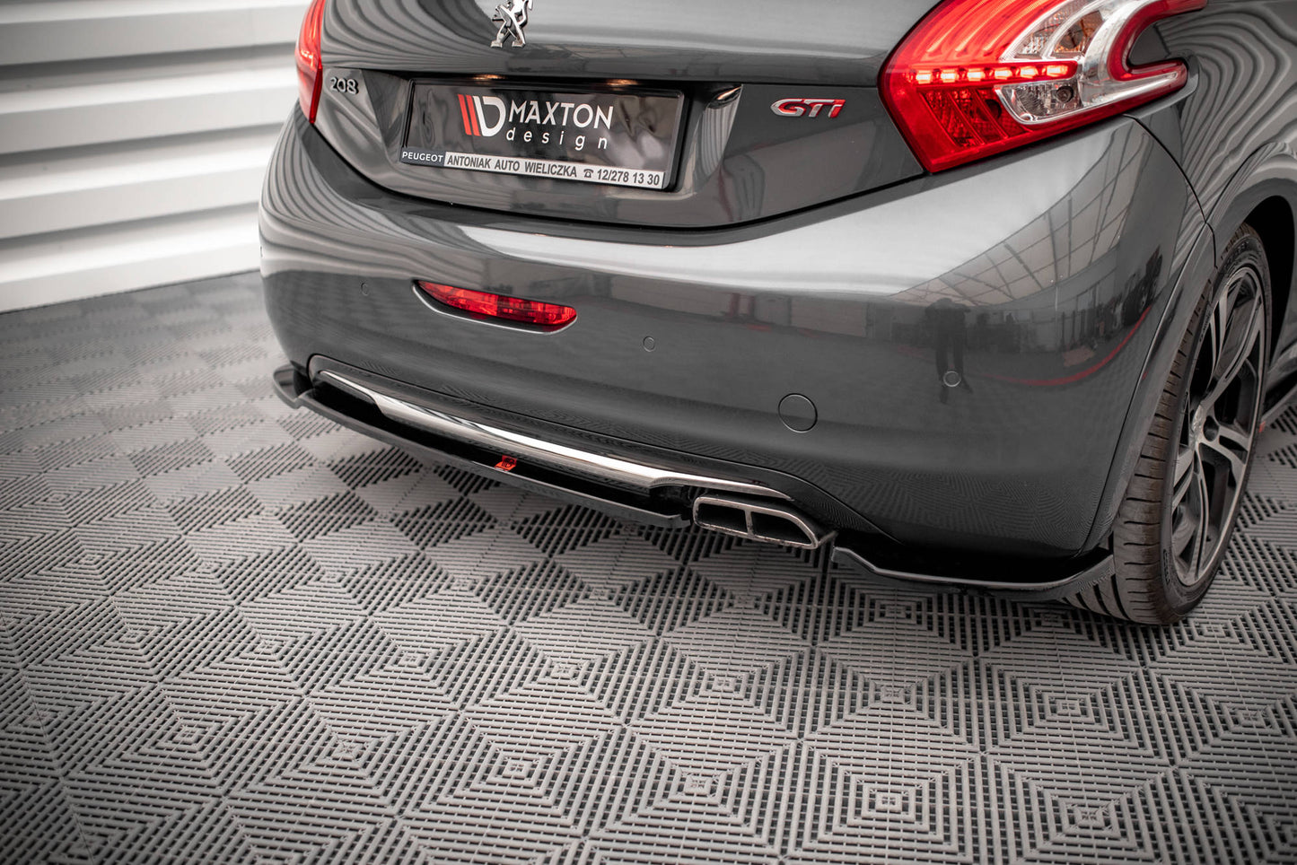 Heck Ansatz Flaps Diffusor für Peugeot 208 GTi Mk1 schwarz Hochglanz