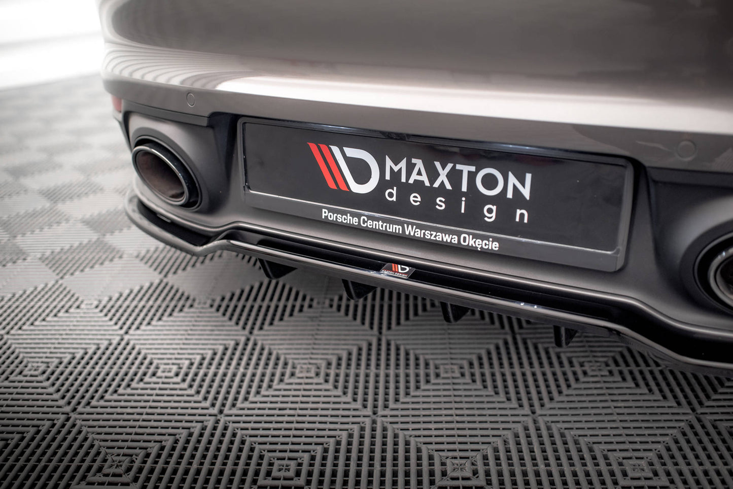 Mittlerer Diffusor Heck Ansatz DTM Look für Porsche 911 Carrera 4S 992 schwarz matt