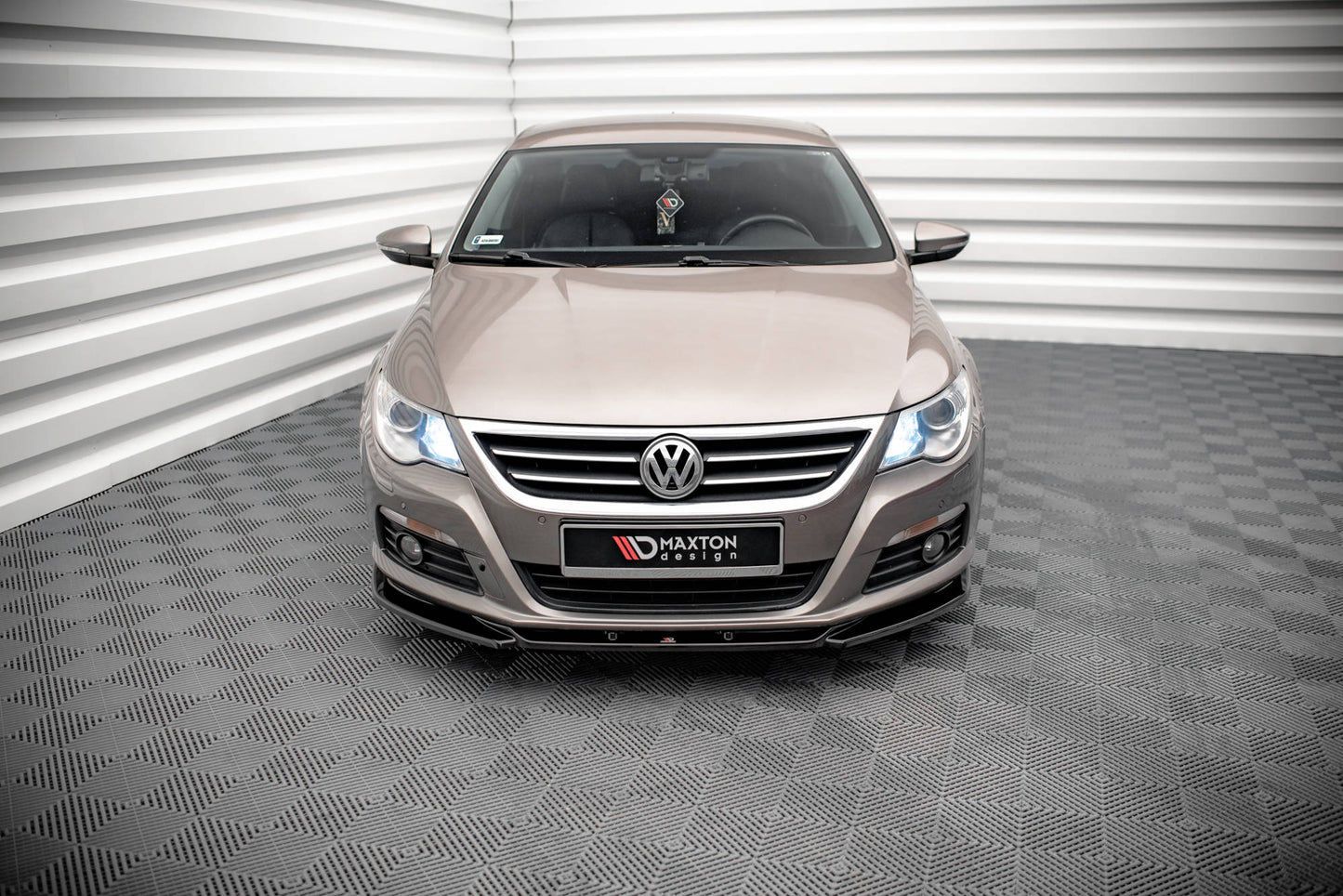 Front Ansatz V.4 für VW Passat CC schwarz Hochglanz