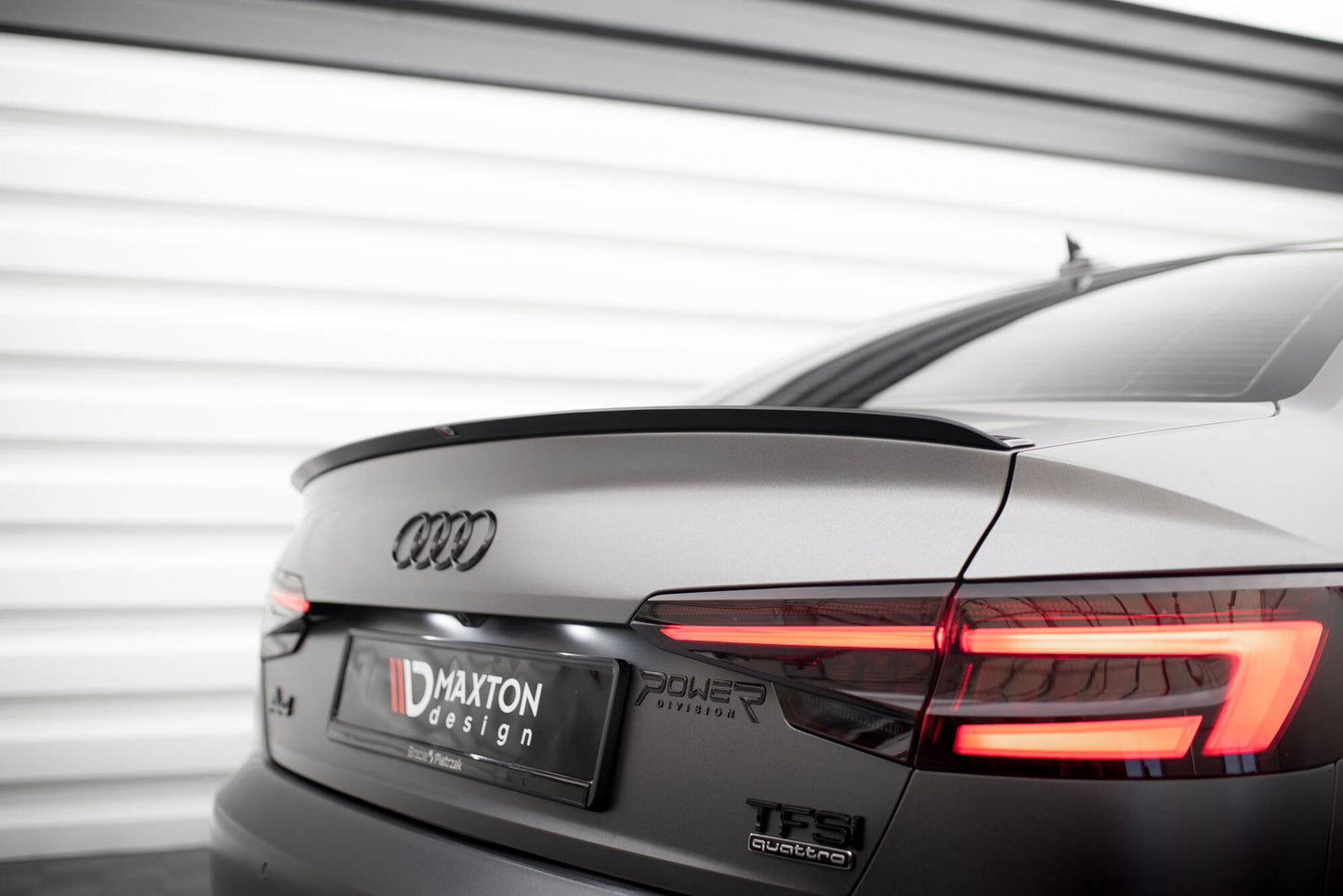 Spoiler CAP V.2 für Audi S4 / A4 Standard / S-Line / Competition Limousine B9 / B9 Facelift schwarz Hochglanz