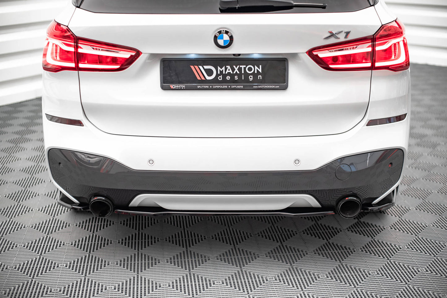 Heckansatz BMW X1 M-Paket F48 / F48 Facelift schwarz Hochglanz