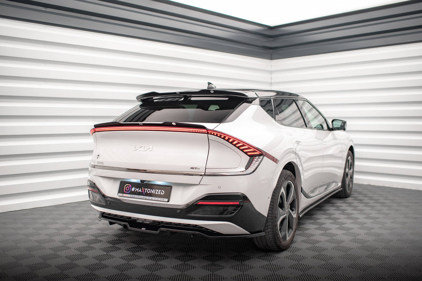 Höher Spoiler CAP für Kia EV6 Mk1 schwarz Hochglanz