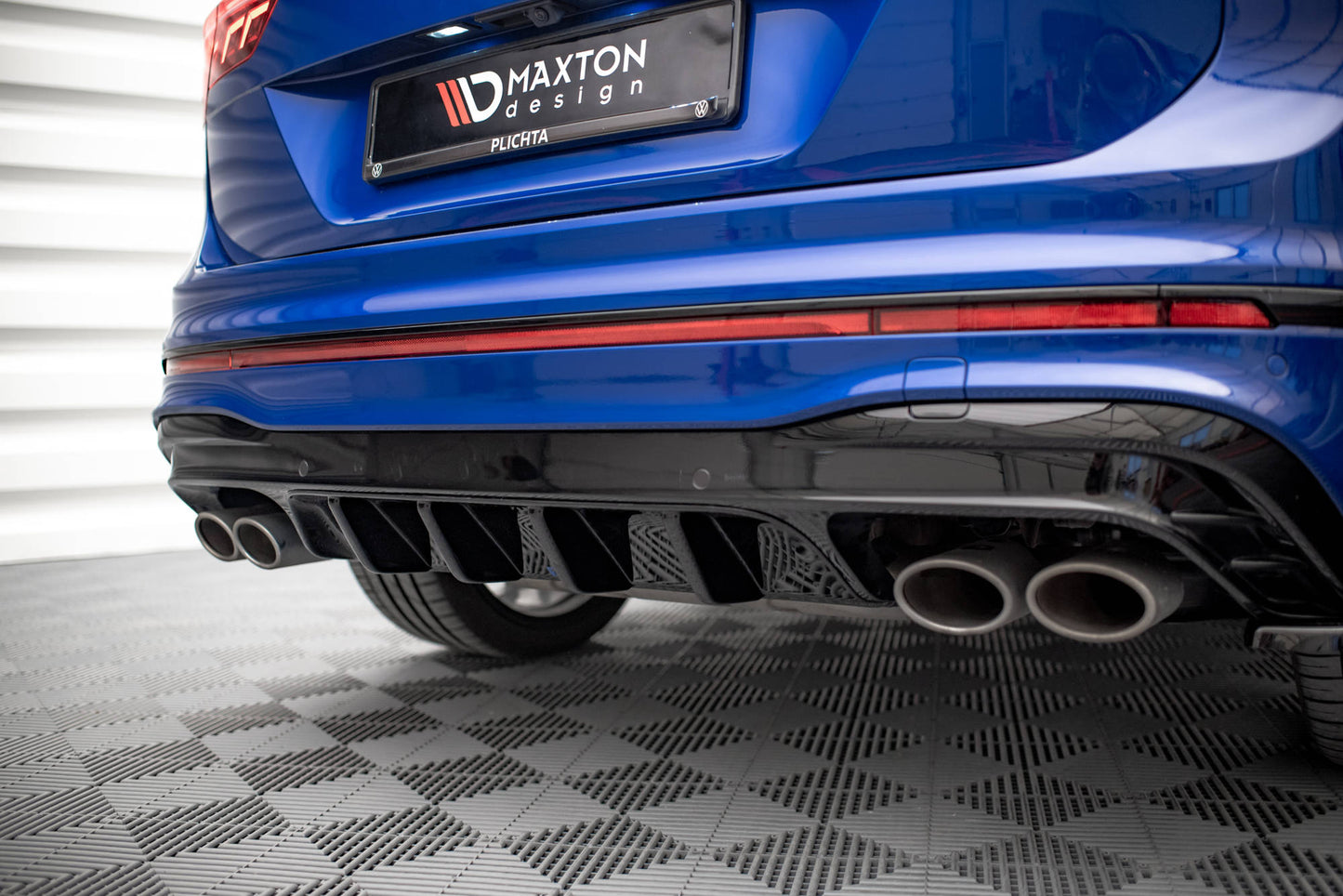 Diffusor Heck Ansatz für VW Tiguan R Mk2 Facelift schwarz Hochglanz