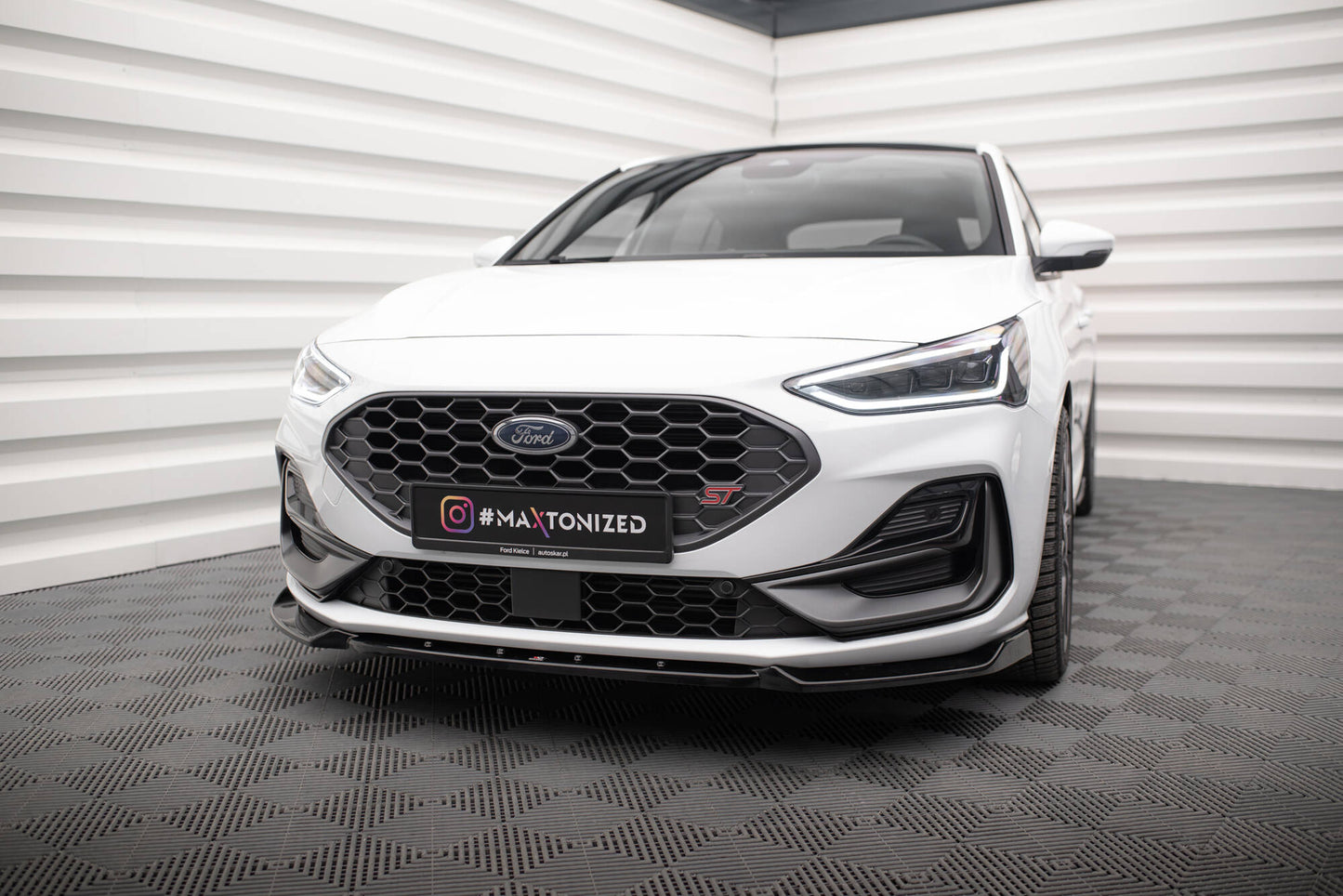 Front Ansatz V.7 für Ford Focus ST / ST-Line Mk4 Facelift schwarz Hochglanz