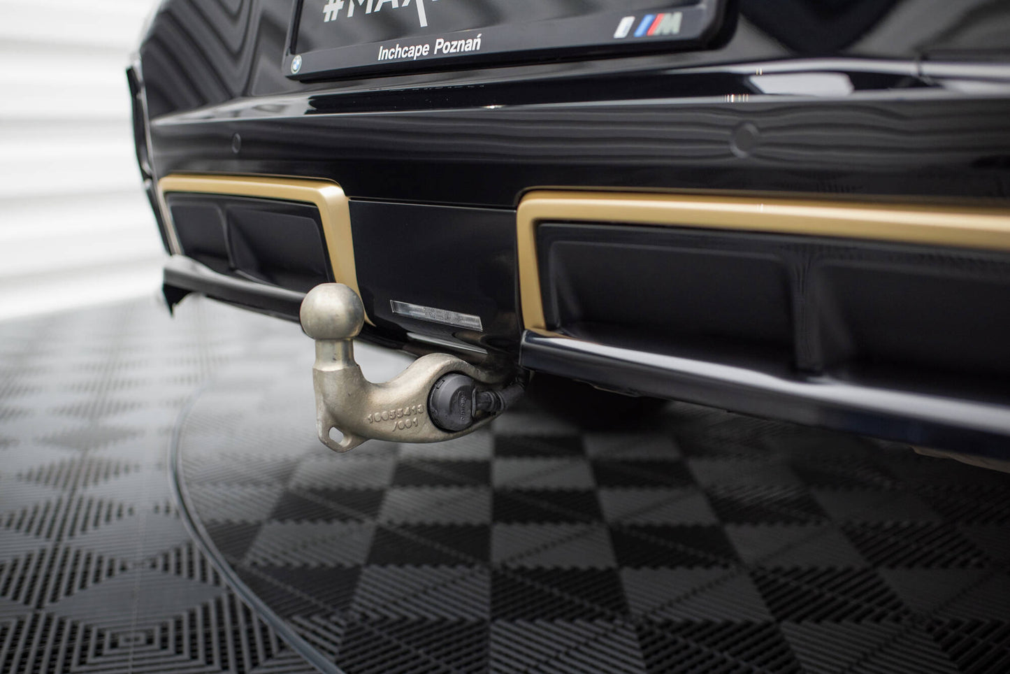 Mittlerer Cup Diffusor DTM Look Heck Ansatz für BMW XM G09 schwarz Hochglanz