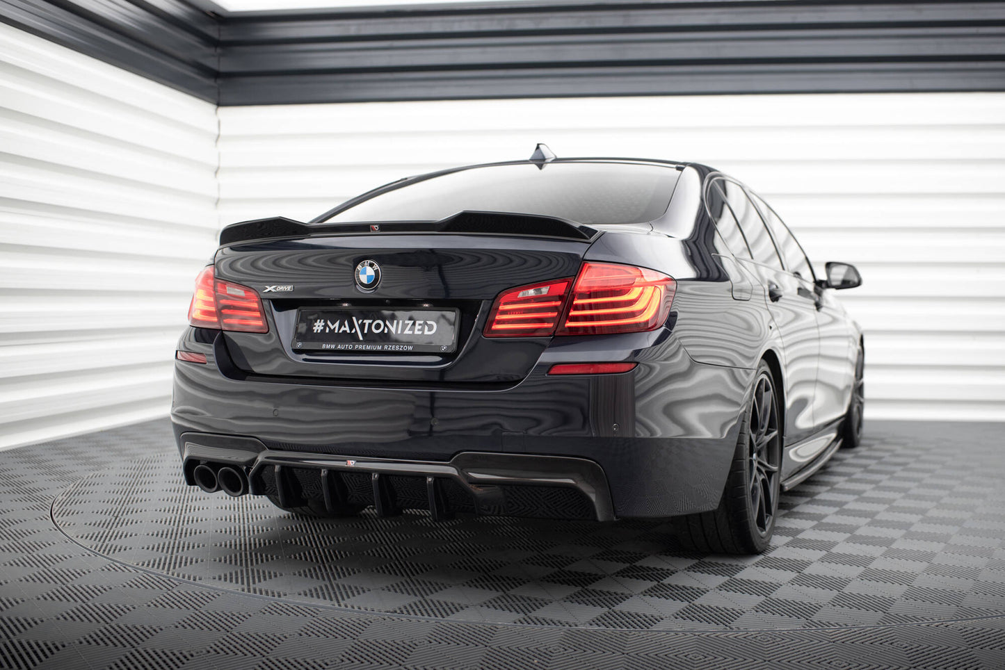Diffusor Heck Ansatz V.2 für BMW 5er M-Paket F10 / F11 (Doppelauspuff li.)