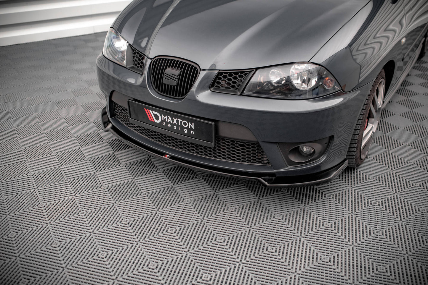 Front Ansatz V.3 für Seat Ibiza Cupra Mk3 schwarz Hochglanz