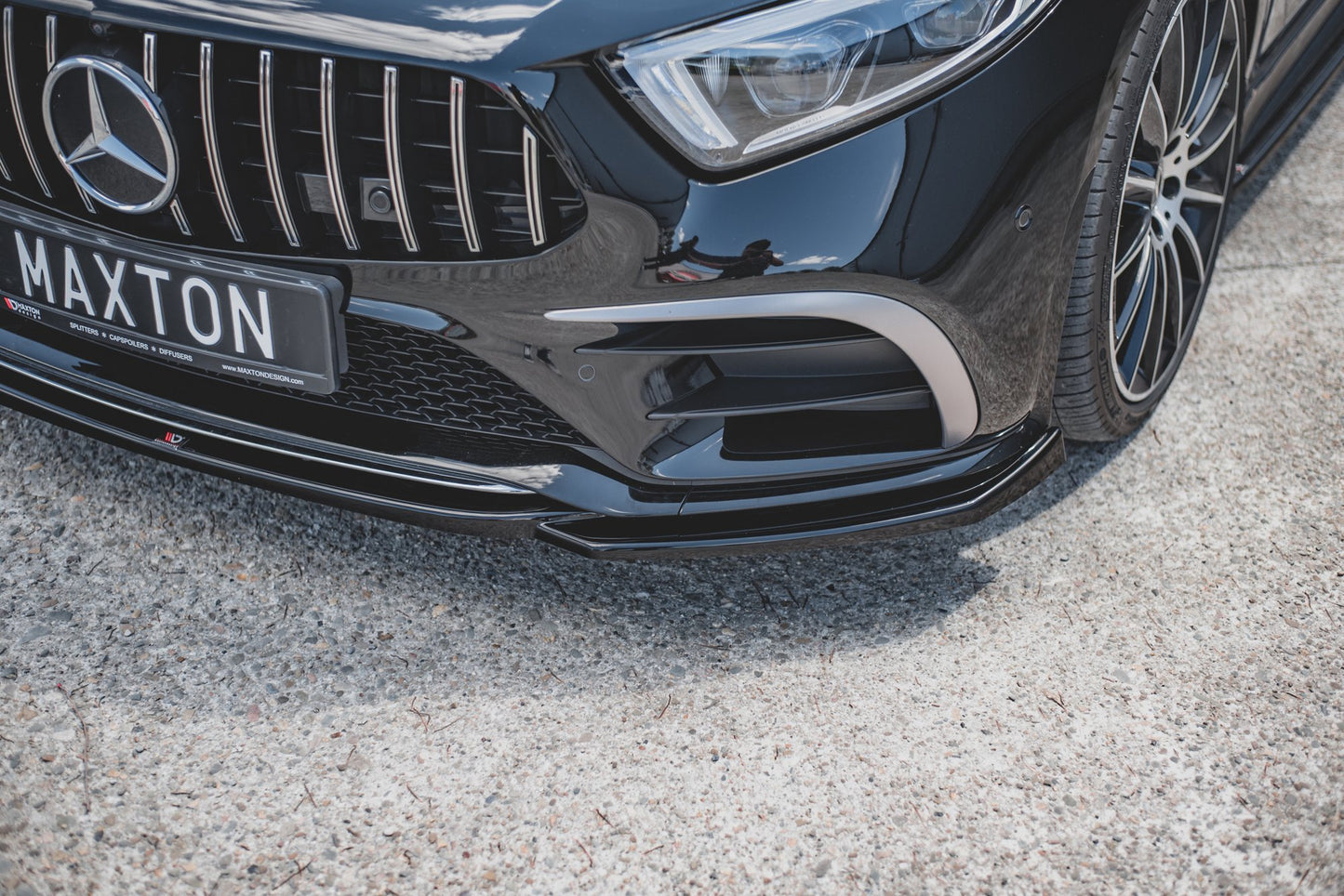 Front Ansatz V.1 für Mercedes-AMG CLS 53 C257 schwarz Hochglanz