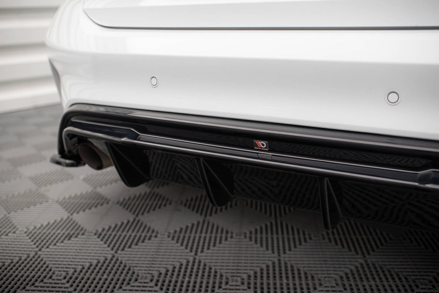 Diffusor Heck Ansatz V.3 für Ford Focus Hatchback ST Mk4 schwarz Hochglanz