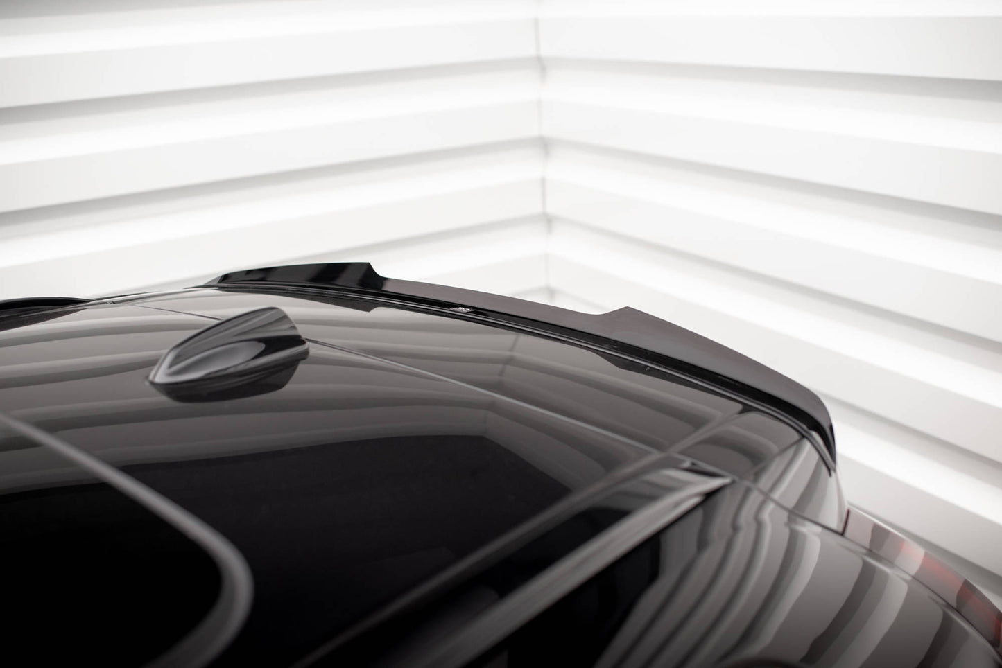 Spoiler CAP für Volvo XC60 Mk2 R-Design schwarz matt