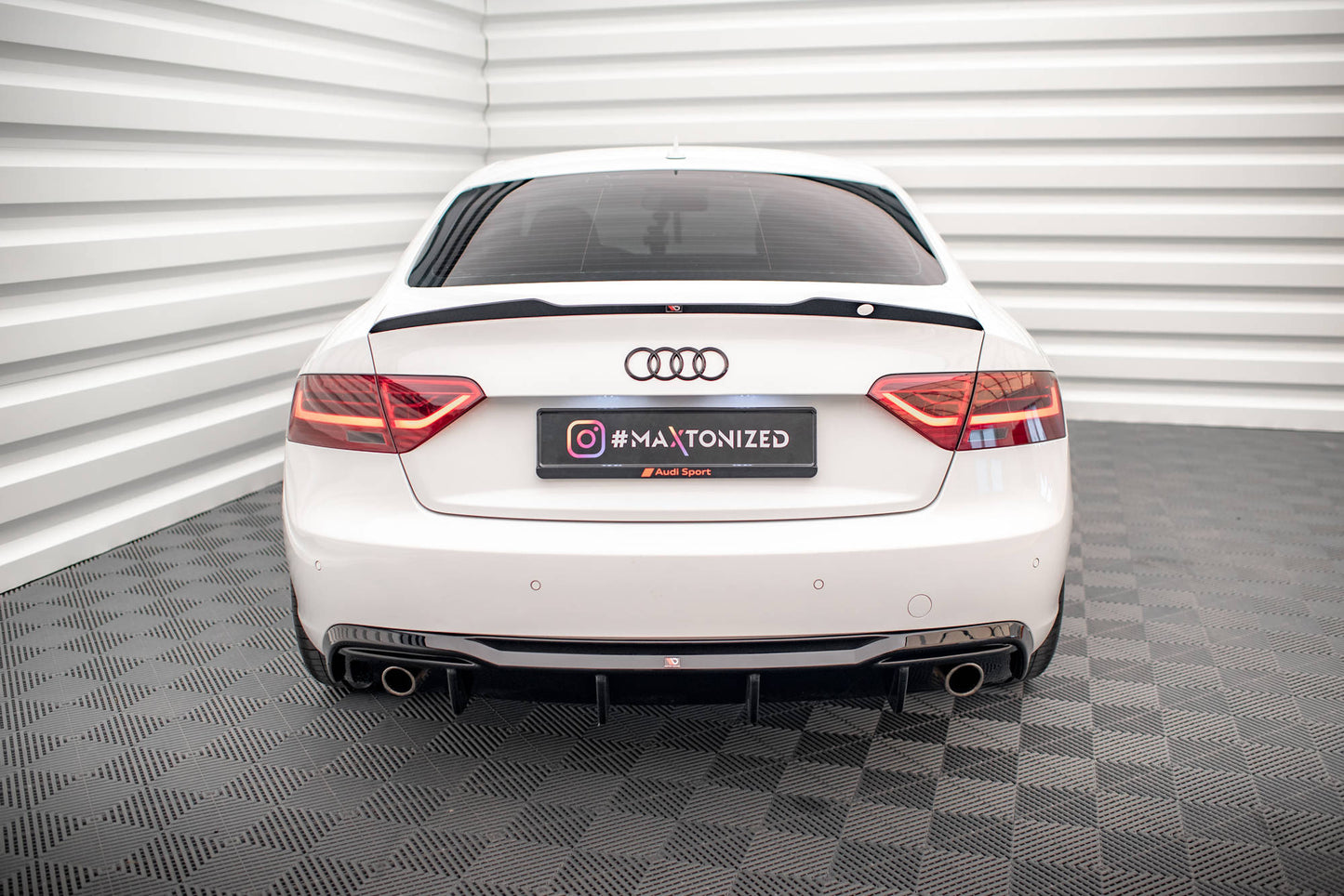 Diffusor Heck Ansatz für Audi A5 8T Facelift (Einzelauspuff li. re.)