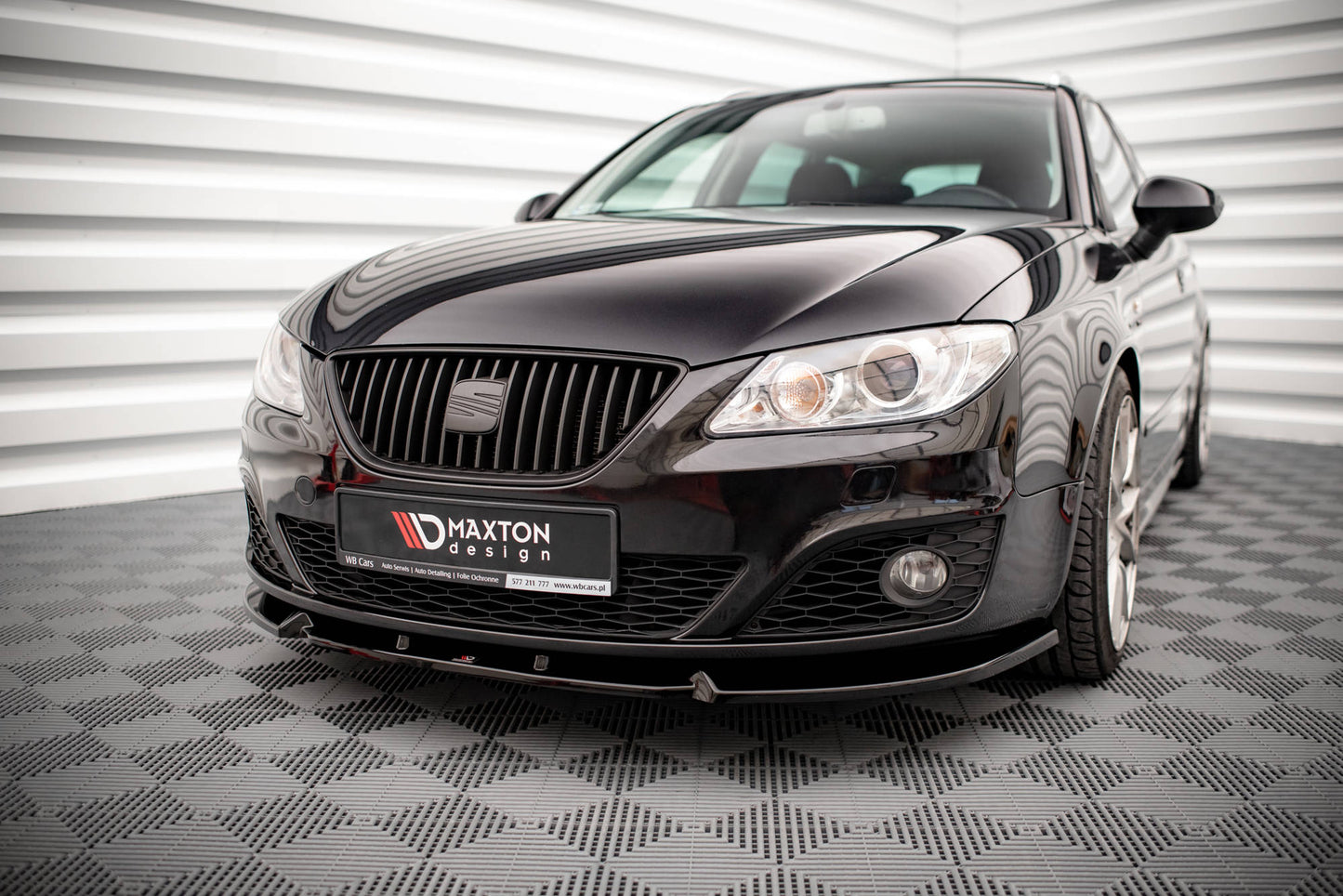 Front Ansatz V.1 für Seat Exeo schwarz matt