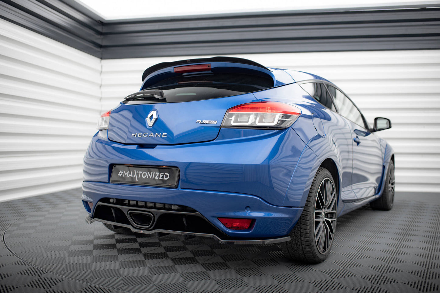 Mittlerer Cup Diffusor DTM Look Heck Ansatz für Renault Megane RS Mk3 schwarz Hochglanz
