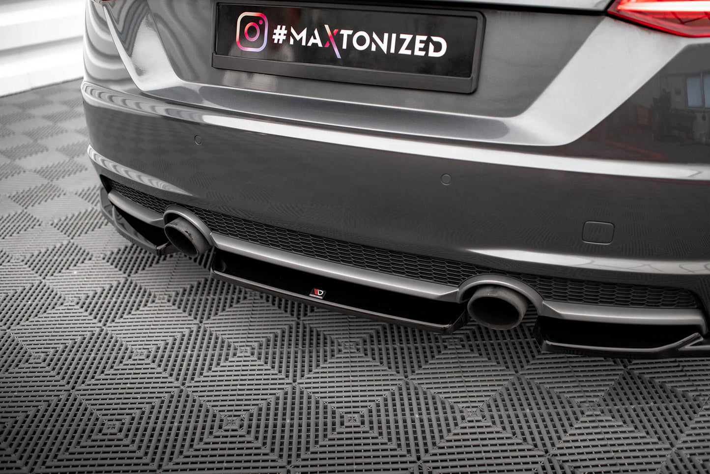 Heckansatz Audi TT S-Line 8S schwarz Hochglanz