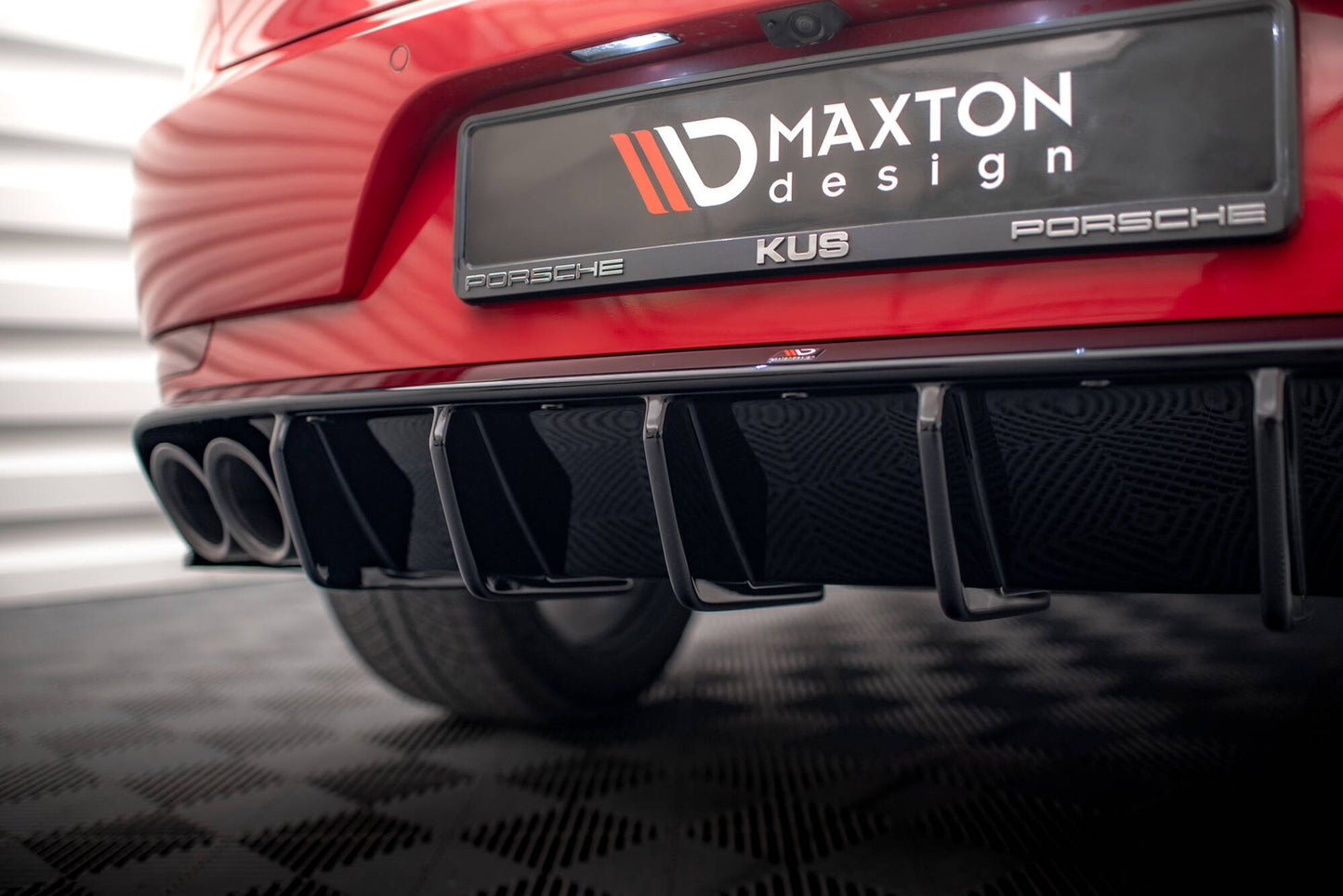 Diffusor Heck Ansatz für Porsche Macan Mk1 schwarz Hochglanz