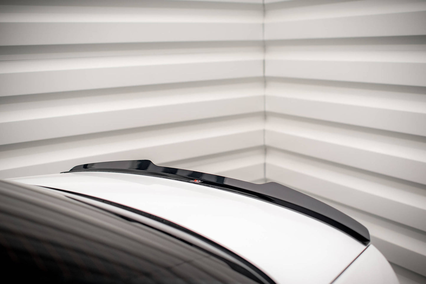 Spoiler CAP V.1 für Audi S4 / A4 Standard / S-Line / Competition Limousine B9 / B9 Facelift schwarz Hochglanz