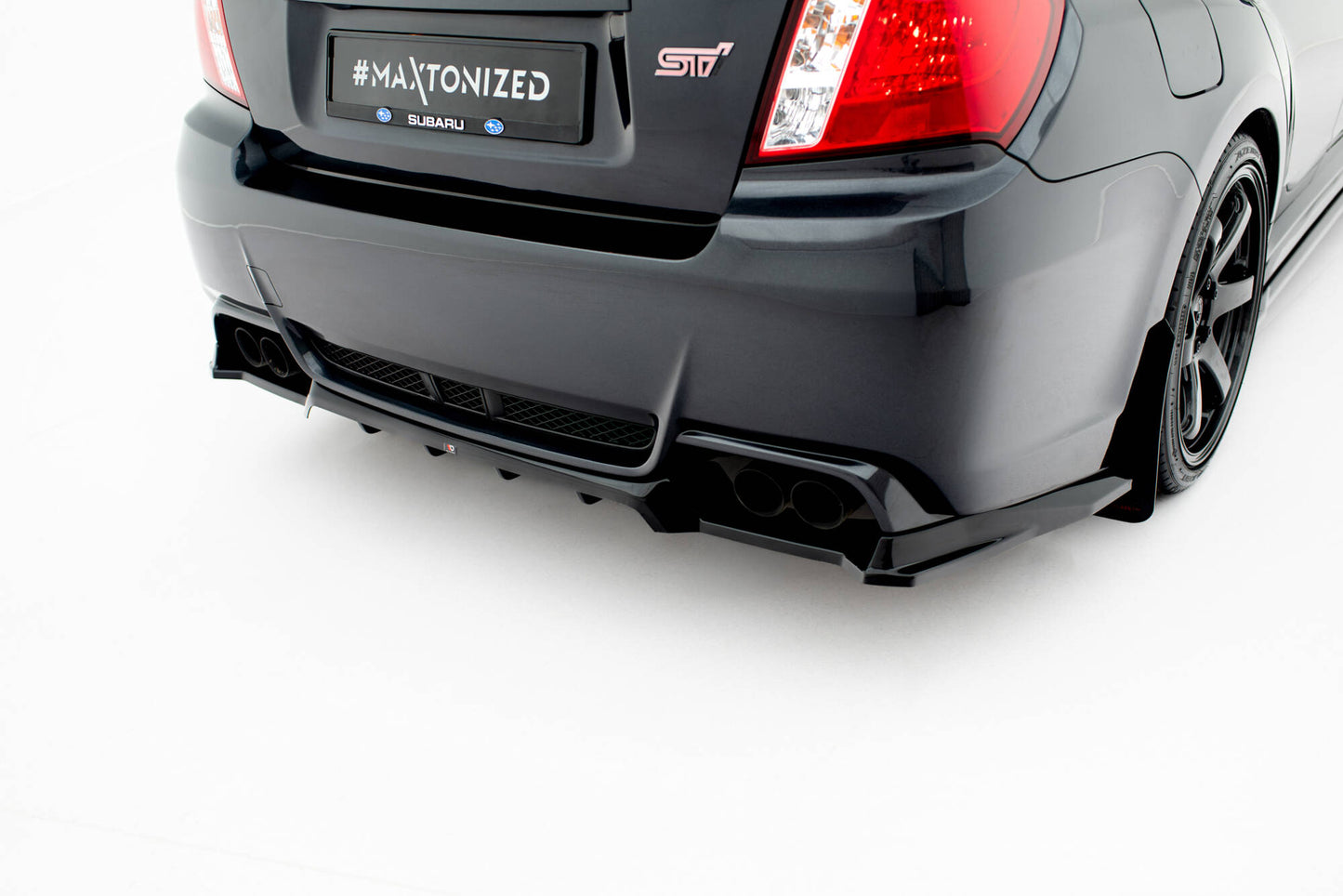 Mittlerer Cup Diffusor DTM Look Heck Ansatz für Subaru Impreza WRX STI Mk3 Facelift schwarz Hochglanz