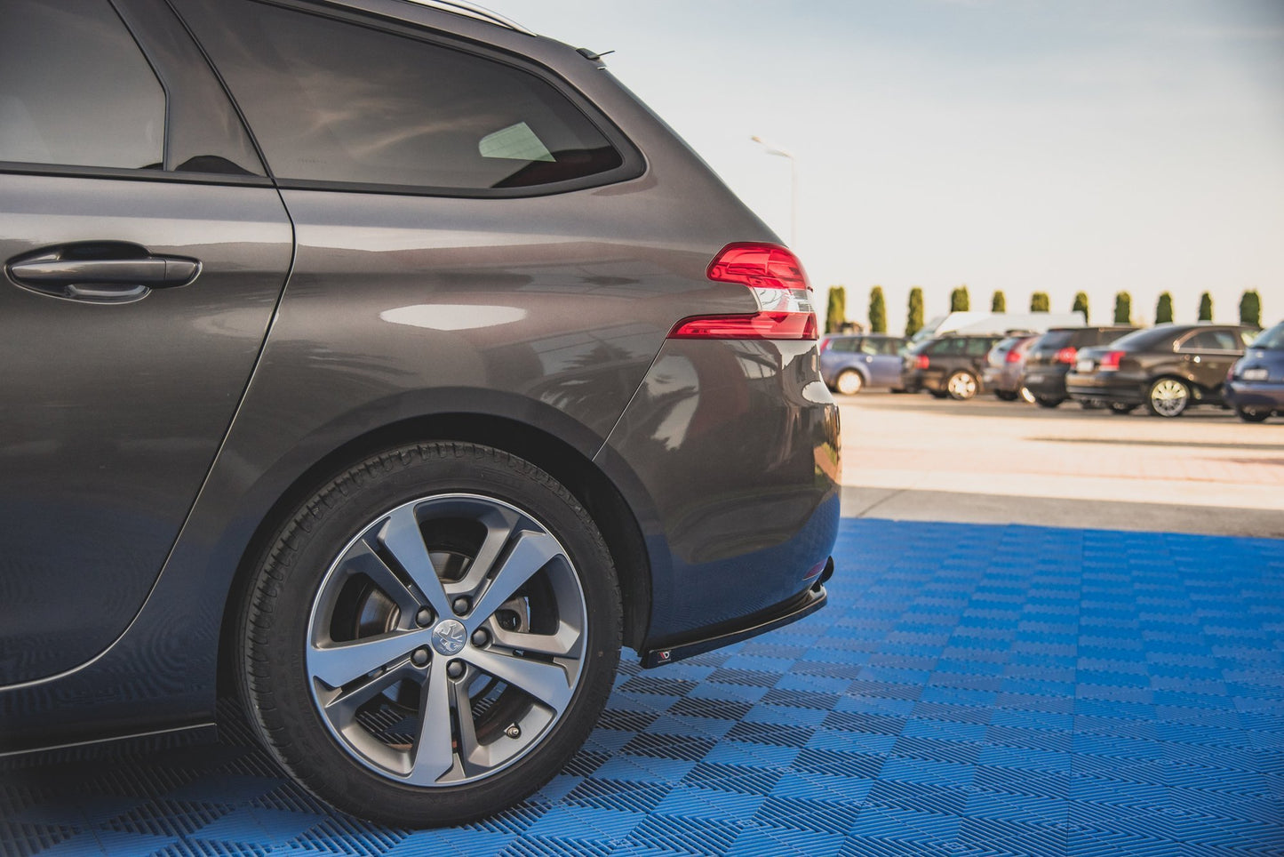 Heck Ansatz Flaps Diffusor V.2 für Peugeot 308 SW Mk2 schwarz Hochglanz