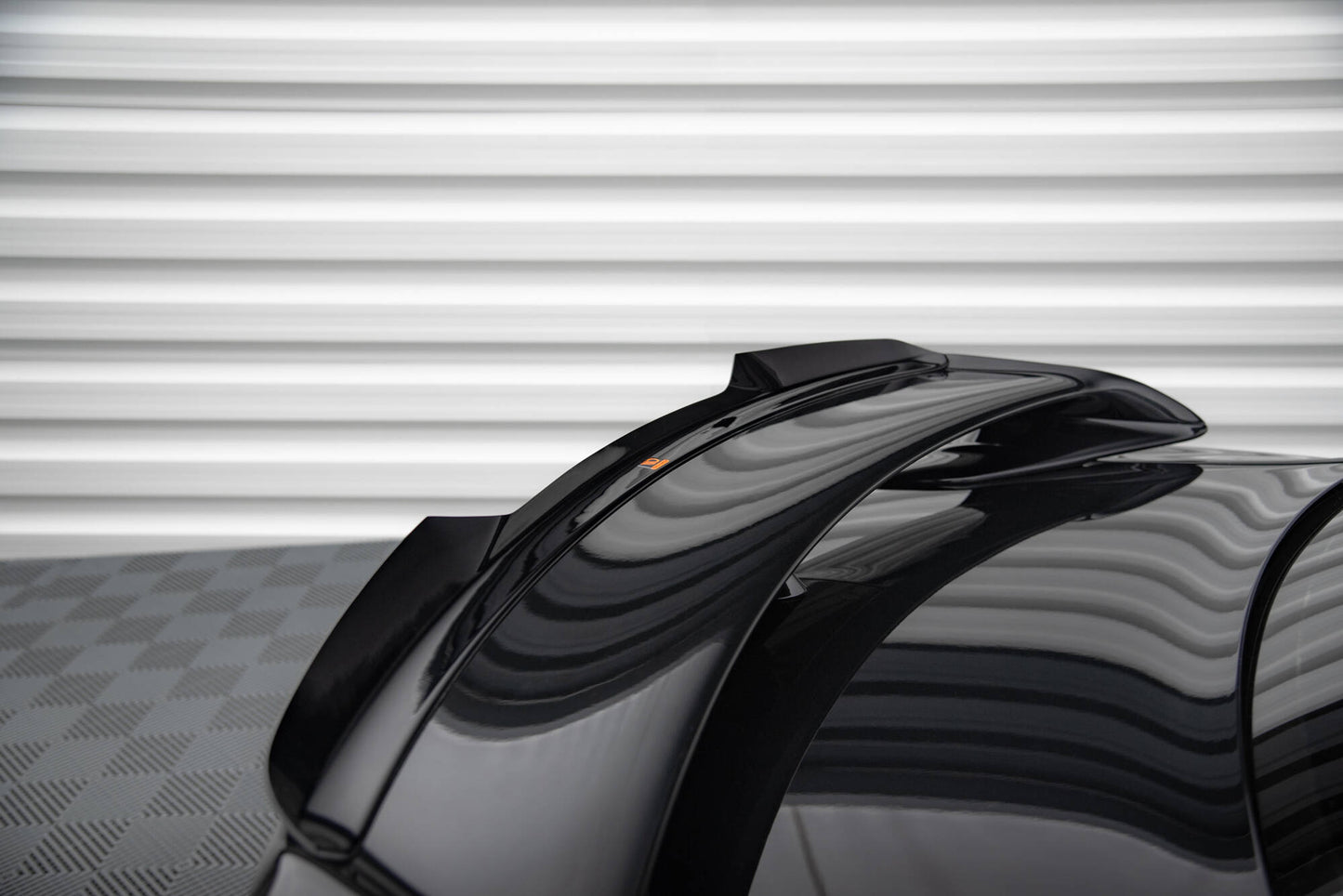 Spoiler CAP für Nissan GTR R35 Facelift schwarz Hochglanz