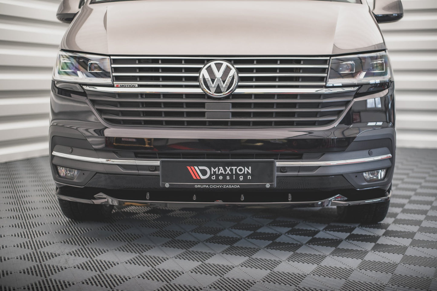 Front Ansatz V.2 für VW T6 Facelift schwarz Hochglanz