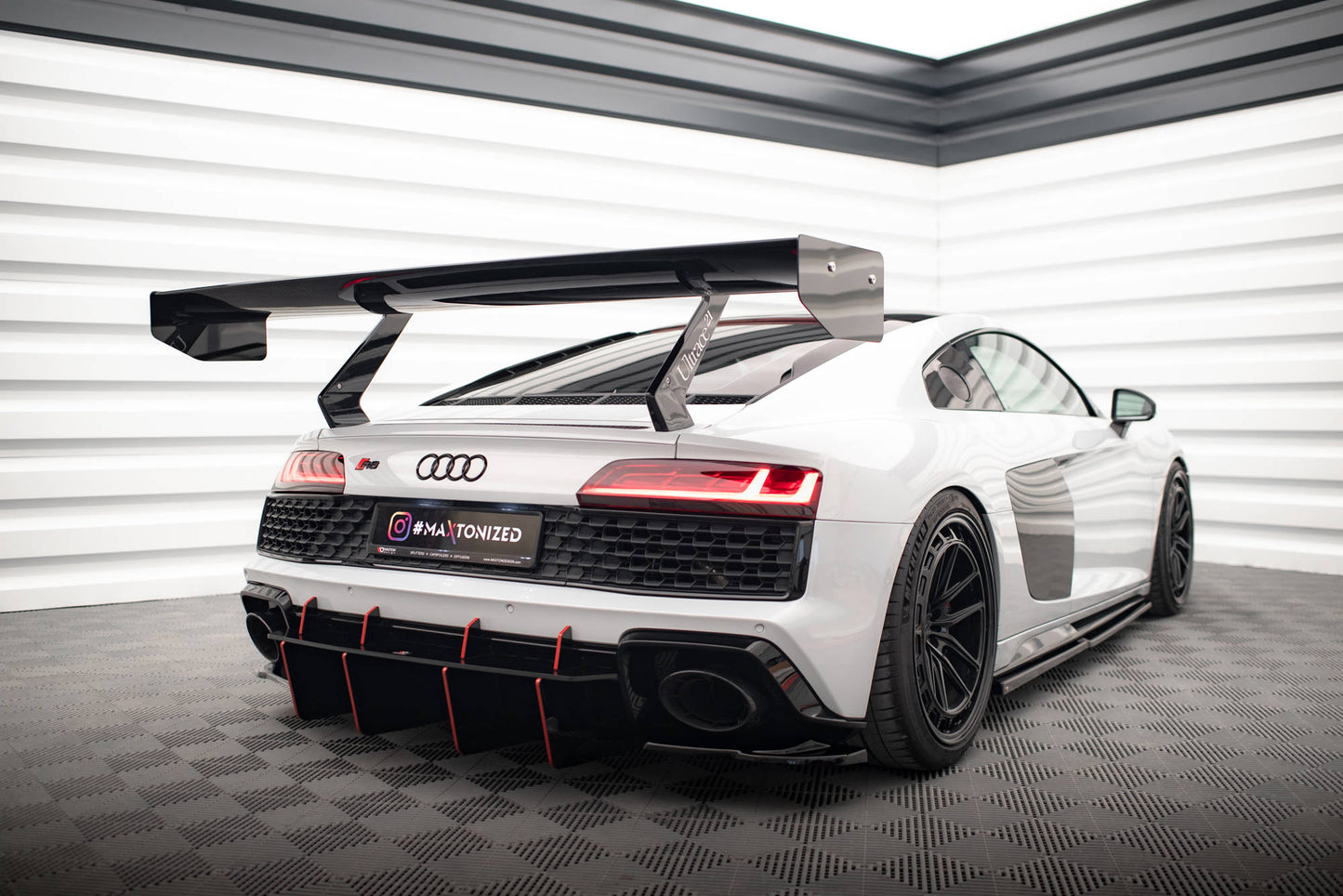 Heck Ansatz Flaps Diffusor für Audi R8 Mk2 Facelift schwarz Hochglanz