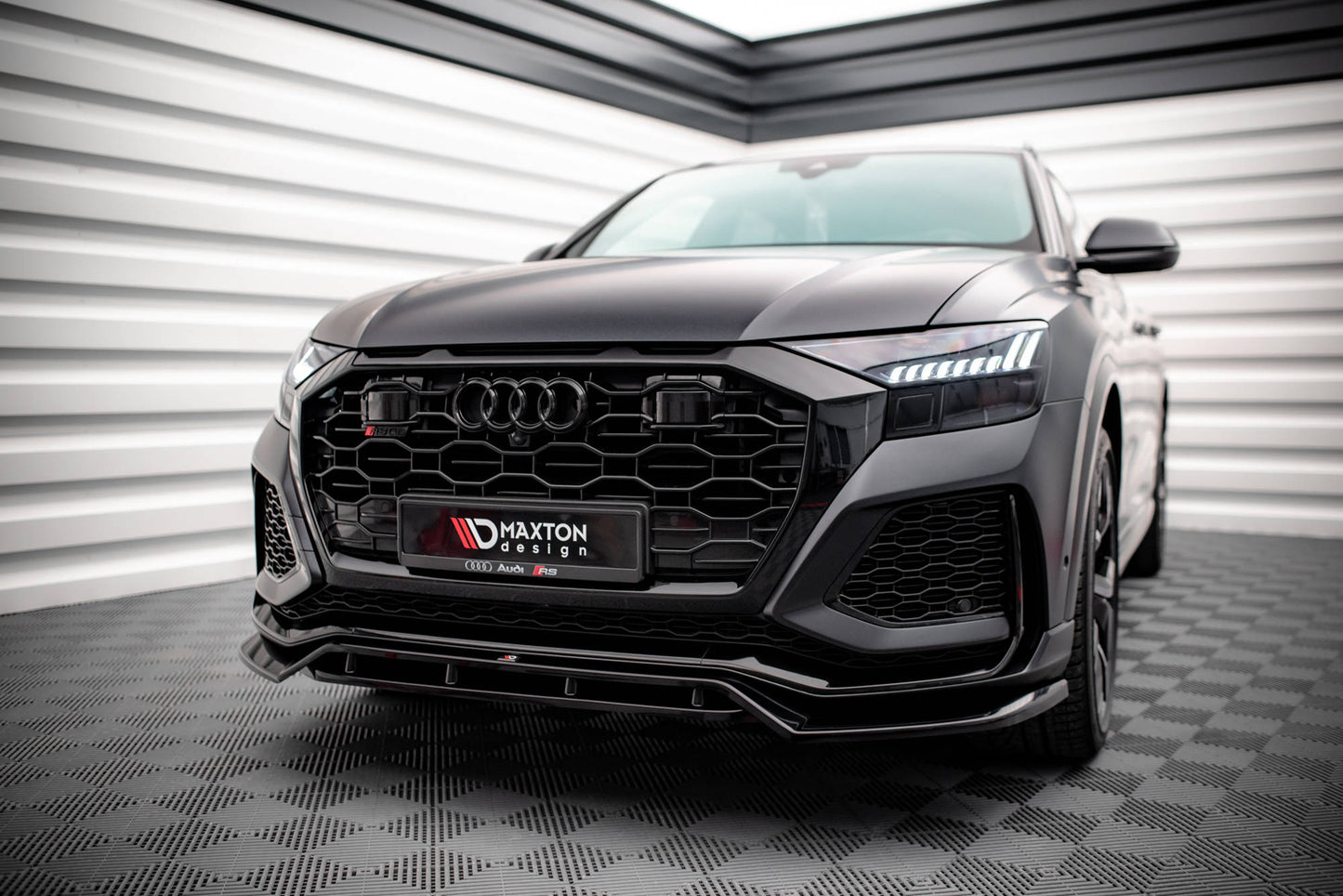 Front Ansatz V.3 für Audi RSQ8 Mk1 schwarz Hochglanz