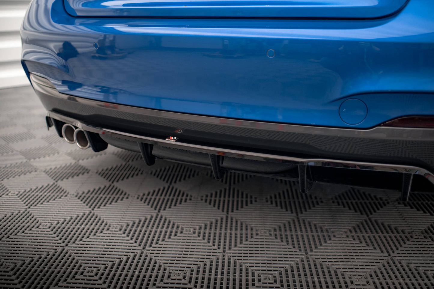 Mittlerer Cup Diffusor DTM Look Heck Ansatz für BMW 2 M-Paket F22 schwarz Hochglanz