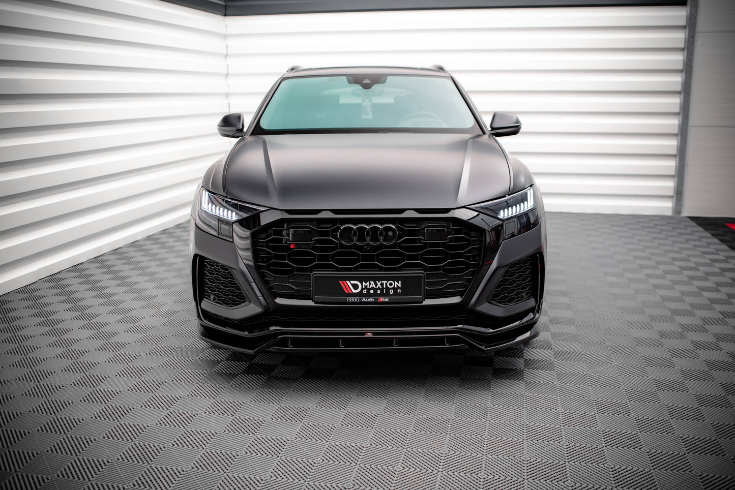 Front Ansatz V.3 für Audi RSQ8 Mk1 schwarz Hochglanz